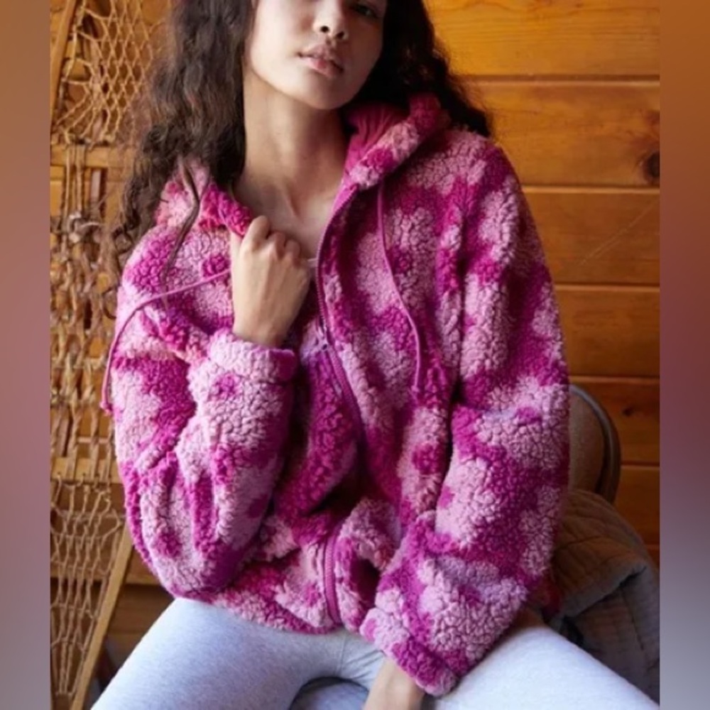 PacSun Pink Flower Sherpa Jacket, Size Small